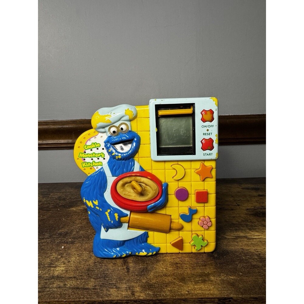Mattel Cookie Monster's Kitchen Electronic Handheld Toy 2000 - Works!